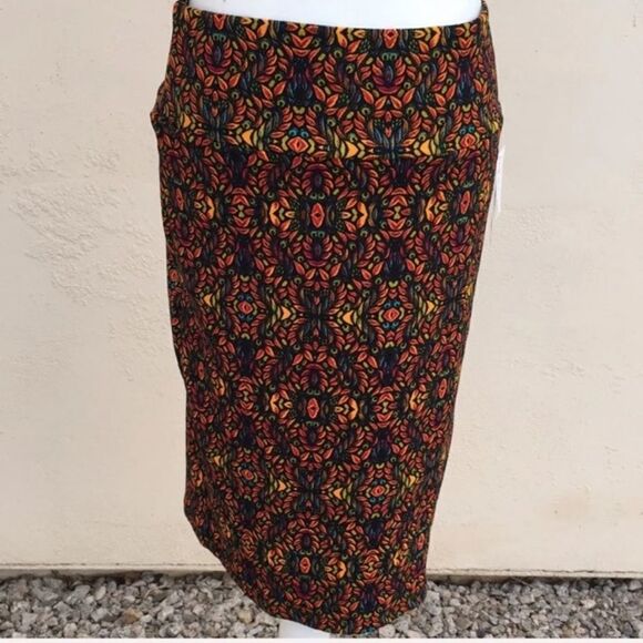 LuLaRoe Cassie Multicolored Tribal Skirt M - Picture 1 of 4